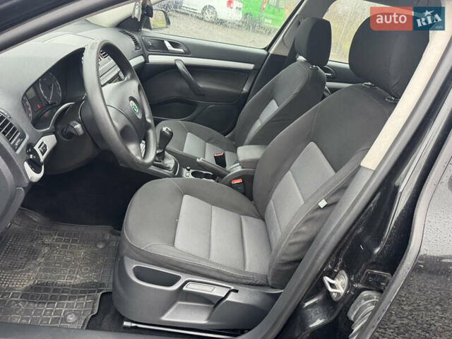 Черный Шкода Октавия, объемом двигателя 1.6 л и пробегом 251 тыс. км за 5800 $, фото 28 на Automoto.ua