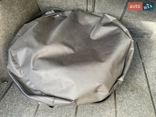 Черный Шкода Октавия, объемом двигателя 1.6 л и пробегом 210 тыс. км за 6500 $, фото 22 на Automoto.ua