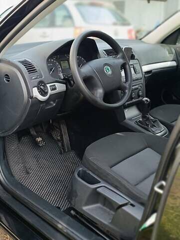 Шкода Октавия 2006 в Ратно на Automoto.ua Черный Шкода Октавия, объемом двигателя 1.6 л и пробегом 292 тыс. км за 6400 $, фото 18 на Automoto.ua