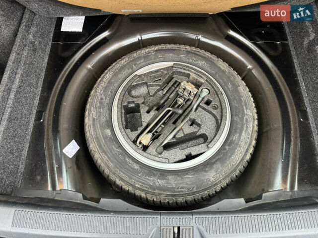 Черный Шкода Октавия, объемом двигателя 1.6 л и пробегом 251 тыс. км за 5800 $, фото 40 на Automoto.ua