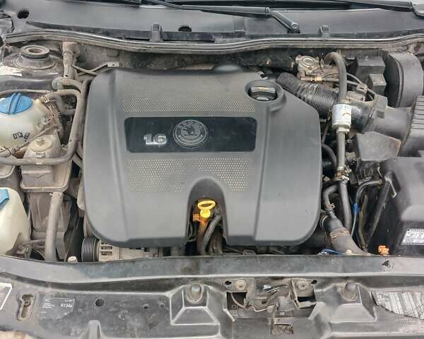 Черный Шкода Октавия, объемом двигателя 1.6 л и пробегом 248 тыс. км за 5000 $, фото 20 на Automoto.ua