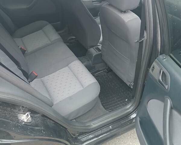 Чорний Шкода Октавія, об'ємом двигуна 1.6 л та пробігом 520 тис. км за 4500 $, фото 7 на Automoto.ua