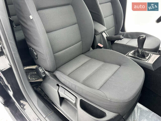 Черный Шкода Октавия, объемом двигателя 1.6 л и пробегом 255 тыс. км за 5499 $, фото 64 на Automoto.ua