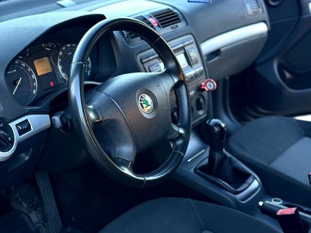 Шкода Октавія 2006 у Гадяче на Automoto.ua Чорний Шкода Октавія, об'ємом двигуна 2 л та пробігом 274 тис. км за 6000 $, фото 3 на Automoto.ua