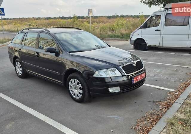 Чорний Шкода Октавія, об'ємом двигуна 1.6 л та пробігом 212 тис. км за 5700 $, фото 1 на Automoto.ua
