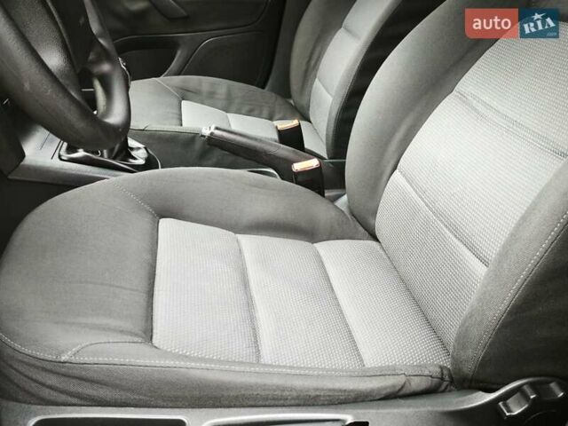 Черный Шкода Октавия, объемом двигателя 1.6 л и пробегом 268 тыс. км за 5300 $, фото 14 на Automoto.ua