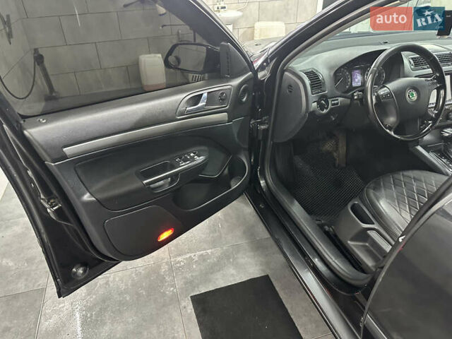 Черный Шкода Октавия, объемом двигателя 2 л и пробегом 298 тыс. км за 6700 $, фото 50 на Automoto.ua