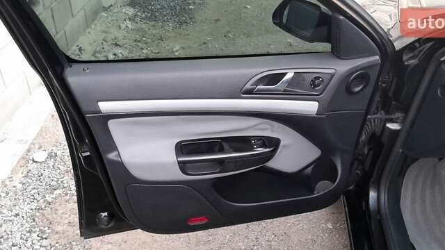 Черный Шкода Октавия, объемом двигателя 1.6 л и пробегом 260 тыс. км за 7400 $, фото 11 на Automoto.ua