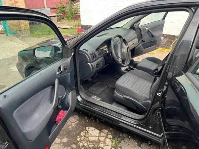 Чорний Шкода Октавія, об'ємом двигуна 1.6 л та пробігом 270 тис. км за 5100 $, фото 17 на Automoto.ua