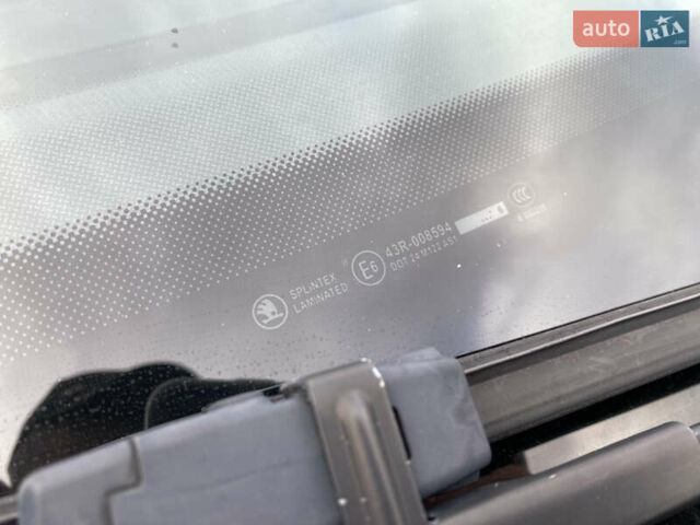 Черный Шкода Октавия, объемом двигателя 1.6 л и пробегом 224 тыс. км за 7750 $, фото 23 на Automoto.ua