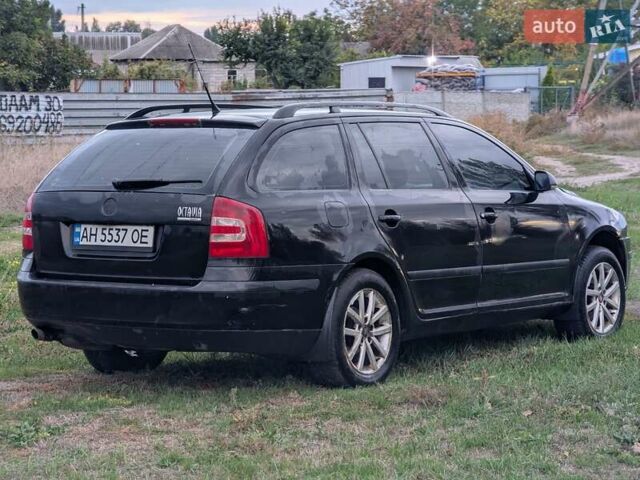 Черный Шкода Октавия, объемом двигателя 1.6 л и пробегом 313 тыс. км за 3500 $, фото 3 на Automoto.ua