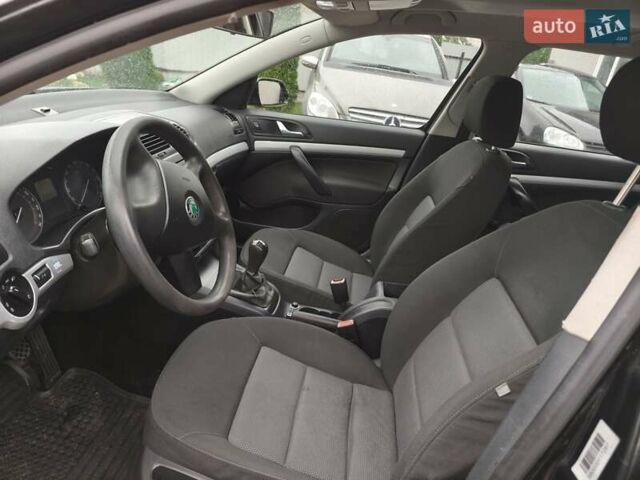 Чорний Шкода Октавія, об'ємом двигуна 1.6 л та пробігом 230 тис. км за 5700 $, фото 7 на Automoto.ua