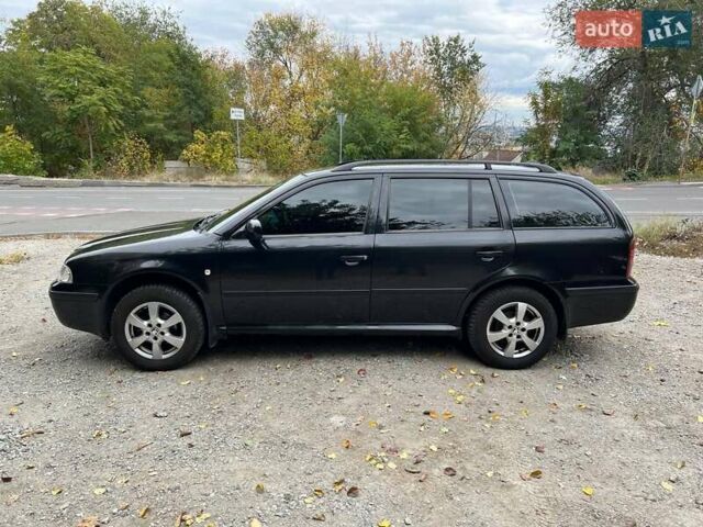 Черный Шкода Октавия, объемом двигателя 1.6 л и пробегом 270 тыс. км за 5800 $, фото 3 на Automoto.ua