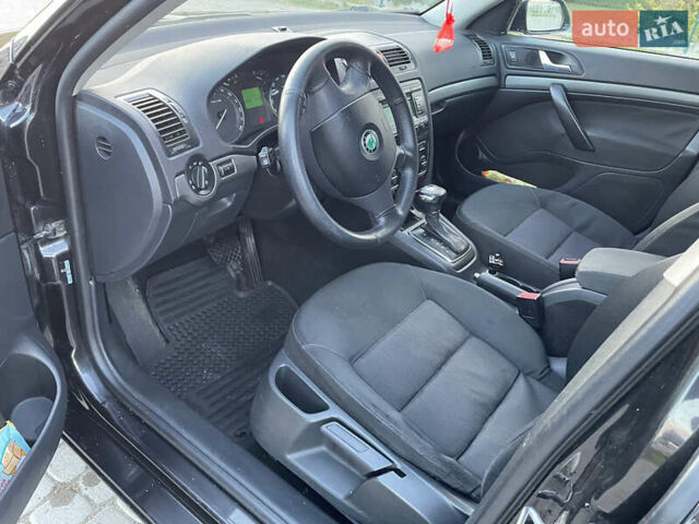 Черный Шкода Октавия, объемом двигателя 1.97 л и пробегом 342 тыс. км за 5300 $, фото 35 на Automoto.ua