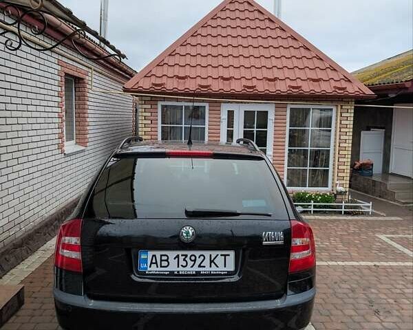 Чорний Шкода Октавія, об'ємом двигуна 1.6 л та пробігом 241 тис. км за 6200 $, фото 2 на Automoto.ua