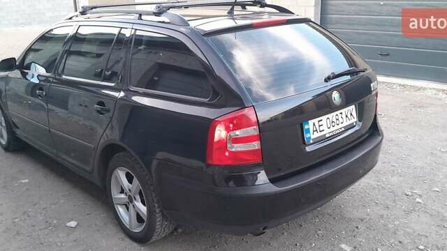 Черный Шкода Октавия, объемом двигателя 1.6 л и пробегом 260 тыс. км за 7400 $, фото 5 на Automoto.ua
