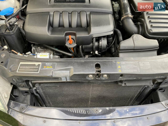 Черный Шкода Октавия, объемом двигателя 1.6 л и пробегом 210 тыс. км за 6500 $, фото 26 на Automoto.ua