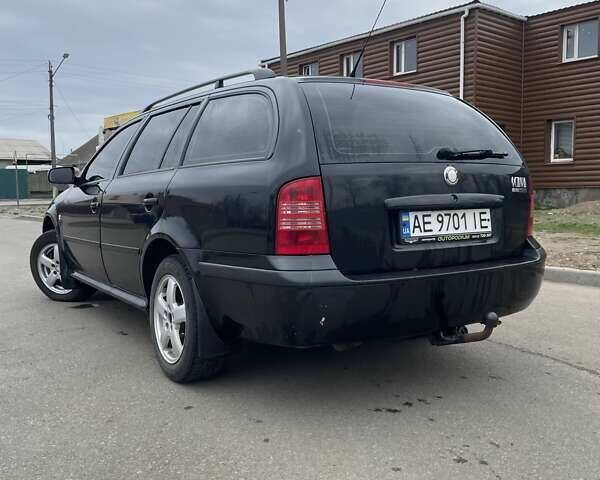 Черный Шкода Октавия, объемом двигателя 1.78 л и пробегом 303 тыс. км за 5000 $, фото 5 на Automoto.ua