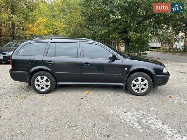 Черный Шкода Октавия, объемом двигателя 1.6 л и пробегом 270 тыс. км за 5800 $, фото 8 на Automoto.ua