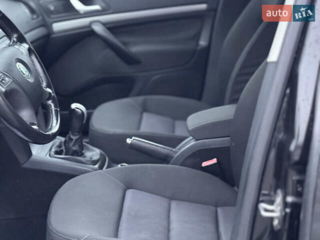 Черный Шкода Октавия, объемом двигателя 2 л и пробегом 250 тыс. км за 5999 $, фото 29 на Automoto.ua
