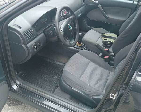 Чорний Шкода Октавія, об'ємом двигуна 1.6 л та пробігом 520 тис. км за 4500 $, фото 5 на Automoto.ua