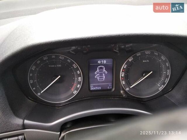 Черный Шкода Октавия, объемом двигателя 1.6 л и пробегом 265 тыс. км за 6850 $, фото 6 на Automoto.ua