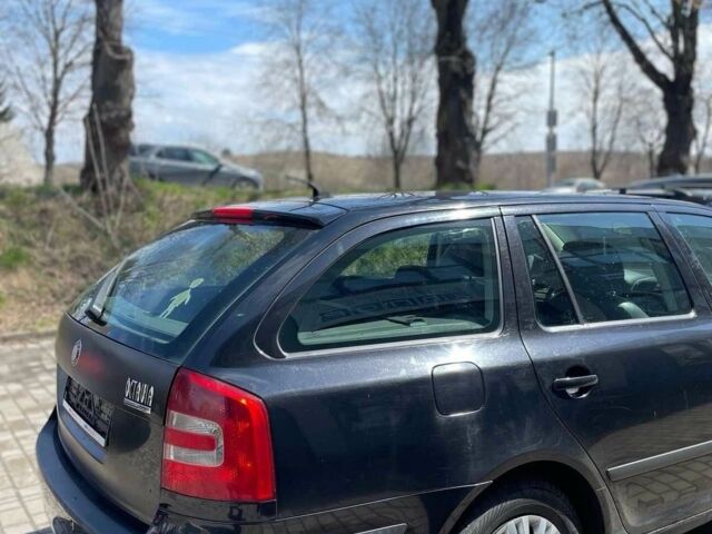 Черный Шкода Октавия, объемом двигателя 1.9 л и пробегом 300 тыс. км за 2550 $, фото 2 на Automoto.ua