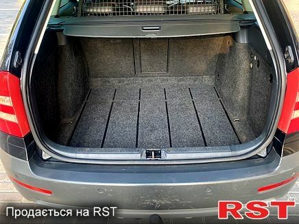 Черный Шкода Октавия, объемом двигателя 2 л и пробегом 239 тыс. км за 6650 $, фото 7 на Automoto.ua