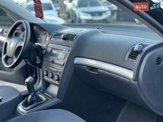 Черный Шкода Октавия, объемом двигателя 1.9 л и пробегом 330 тыс. км за 5999 $, фото 45 на Automoto.ua