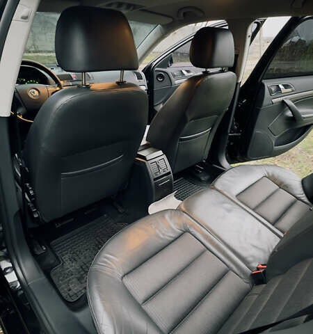 Чорний Шкода Октавія, об'ємом двигуна 1.6 л та пробігом 248 тис. км за 8300 $, фото 10 на Automoto.ua