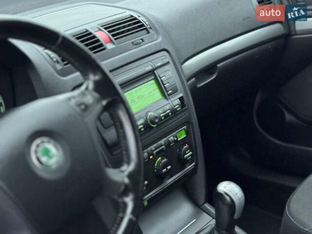 Черный Шкода Октавия, объемом двигателя 2 л и пробегом 250 тыс. км за 5999 $, фото 27 на Automoto.ua