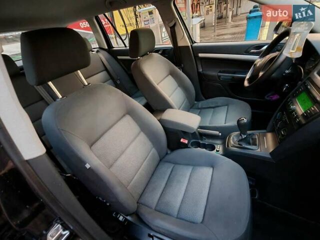 Черный Шкода Октавия, объемом двигателя 1.6 л и пробегом 258 тыс. км за 6200 $, фото 23 на Automoto.ua