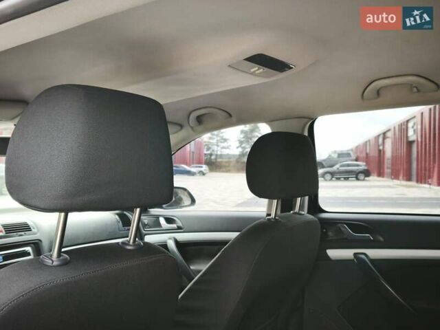 Черный Шкода Октавия, объемом двигателя 1.6 л и пробегом 268 тыс. км за 5300 $, фото 25 на Automoto.ua