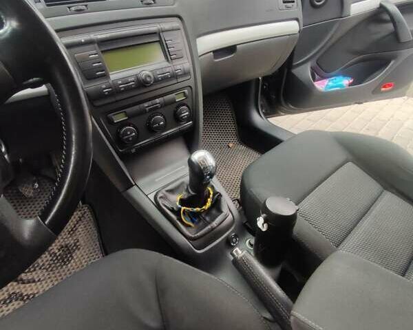 Шкода Октавия 2006 в Калиновке на Automoto.ua Черный Шкода Октавия, объемом двигателя 1.6 л и пробегом 218 тыс. км за 6600 $, фото 3 на Automoto.ua