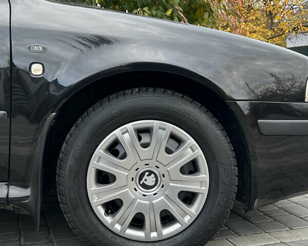 Шкода Октавия 2006 в Черкассах на Automoto.ua Черный Шкода Октавия, объемом двигателя 1.6 л и пробегом 211 тыс. км за 5500 $, фото 7 на Automoto.ua
