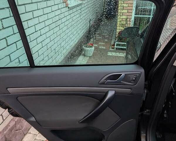 Чорний Шкода Октавія, об'ємом двигуна 1.6 л та пробігом 241 тис. км за 6200 $, фото 7 на Automoto.ua