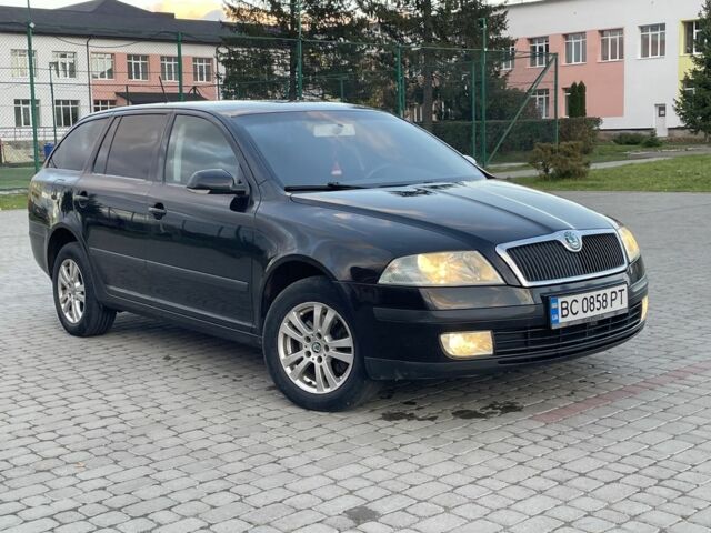 Черный Шкода Октавия, объемом двигателя 2 л и пробегом 300 тыс. км за 5700 $, фото 1 на Automoto.ua