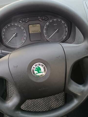 Шкода Октавия 2006 в Ратно на Automoto.ua Черный Шкода Октавия, объемом двигателя 1.6 л и пробегом 292 тыс. км за 6400 $, фото 10 на Automoto.ua