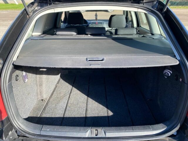 Черный Шкода Октавия, объемом двигателя 2 л и пробегом 300 тыс. км за 3300 $, фото 13 на Automoto.ua