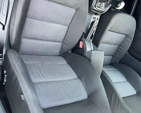 Черный Шкода Октавия, объемом двигателя 1.6 л и пробегом 275 тыс. км за 4999 $, фото 25 на Automoto.ua