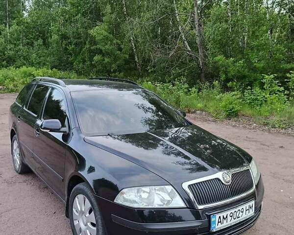 Черный Шкода Октавия, объемом двигателя 1.6 л и пробегом 249 тыс. км за 6300 $, фото 1 на Automoto.ua