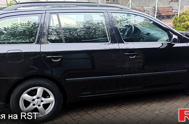 Черный Шкода Октавия, объемом двигателя 1.6 л и пробегом 220 тыс. км за 6500 $, фото 2 на Automoto.ua