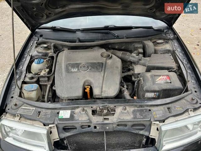 Черный Шкода Октавия, объемом двигателя 1.6 л и пробегом 270 тыс. км за 5800 $, фото 12 на Automoto.ua