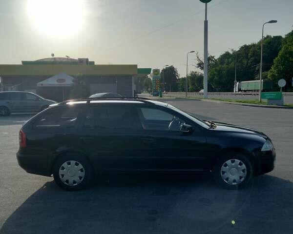 Чорний Шкода Октавія, об'ємом двигуна 1.6 л та пробігом 211 тис. км за 5600 $, фото 1 на Automoto.ua