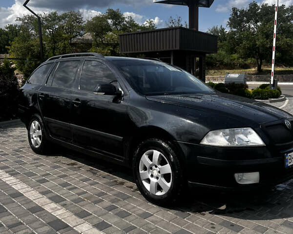 Черный Шкода Октавия, объемом двигателя 1.98 л и пробегом 380 тыс. км за 4000 $, фото 1 на Automoto.ua