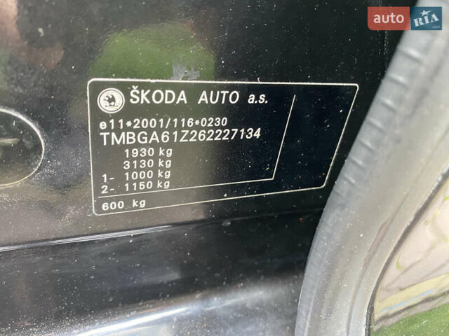 Черный Шкода Октавия, объемом двигателя 1.6 л и пробегом 210 тыс. км за 6500 $, фото 17 на Automoto.ua