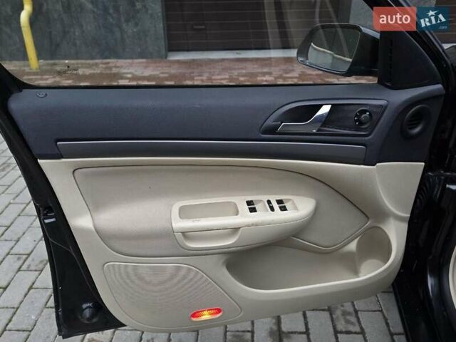 Чорний Шкода Октавія, об'ємом двигуна 1.6 л та пробігом 255 тис. км за 6300 $, фото 11 на Automoto.ua