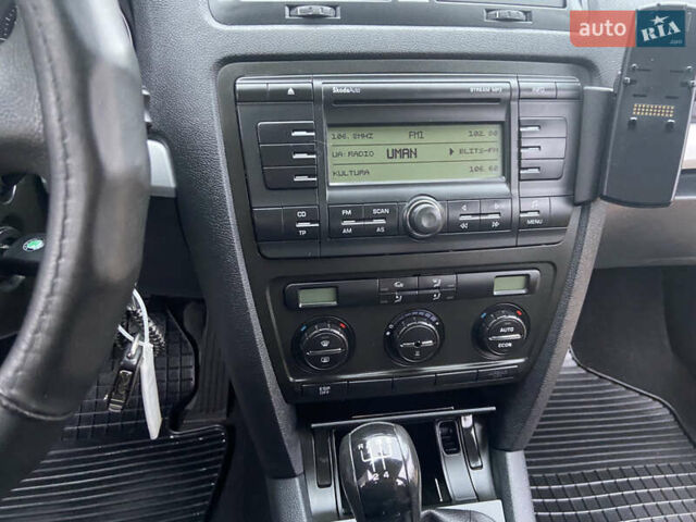 Черный Шкода Октавия, объемом двигателя 1.6 л и пробегом 221 тыс. км за 6300 $, фото 22 на Automoto.ua