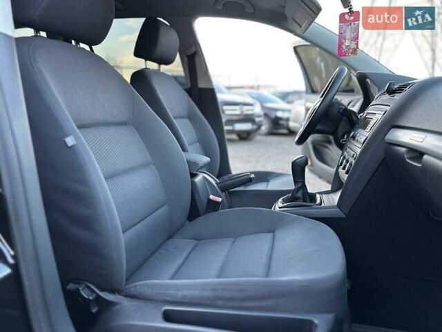 Черный Шкода Октавия, объемом двигателя 1.9 л и пробегом 330 тыс. км за 5999 $, фото 49 на Automoto.ua