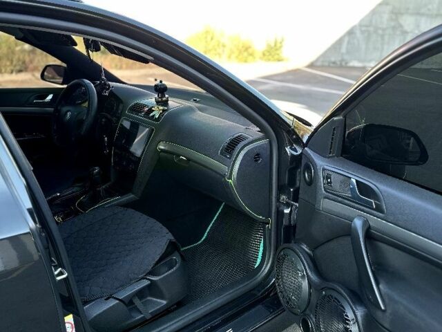 Чорний Шкода Октавія, об'ємом двигуна 2 л та пробігом 451 тис. км за 8300 $, фото 8 на Automoto.ua